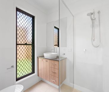 Brand-New 4 Bedroom Family Home in Whiterock Estate - Photo 6