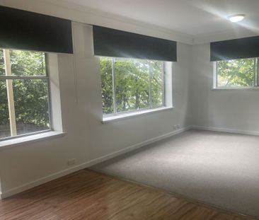 2 Bedroom, 1 Bathroom Unit – South Hobart - Photo 1