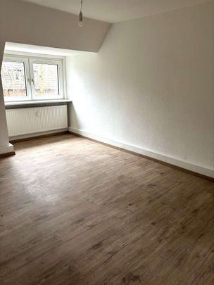 ~~Kleine Dachgeschoss 2 Zimmerwohnung in Bünde Mitte !~~ - Photo 1
