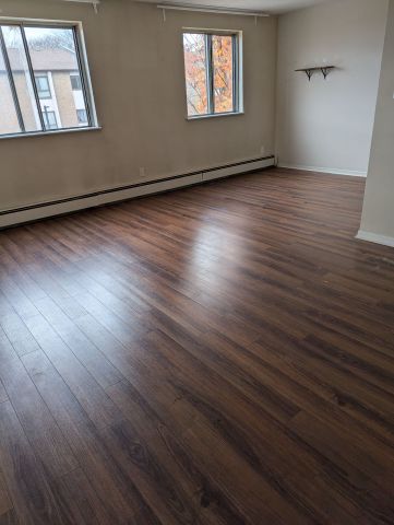 For Lease - 41 Huron Heights Drive Unit# 8, Newmarket, Ontario - Photo 3