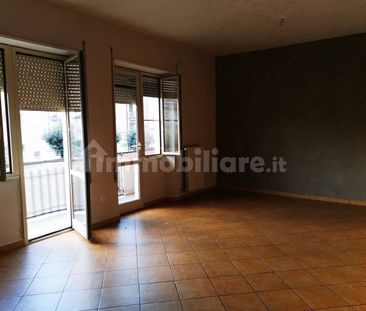 Trilocale via Lungoliri Pirandello 30, Centro, Isola del Liri - Photo 3
