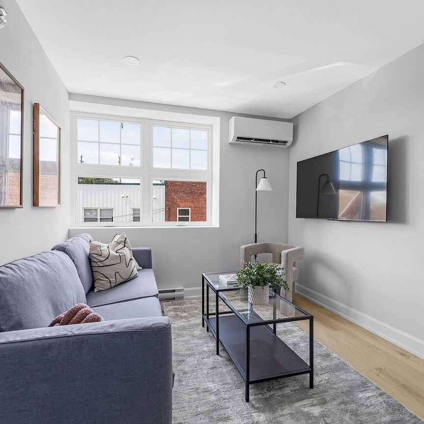658 Somerset Street West, Centretown, Ottawa, ON - Photo 1