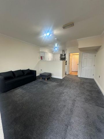 4 bedroom terraced house to rent - Photo 3