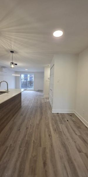 Logement 5 1/2 Neuf Haut de Gamme secteur La Prairie/Candiac - Photo 1