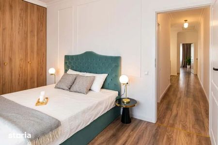 Casa tip duplex, 138 mp, curte, garaj, zona Vivo - Fotografie 5