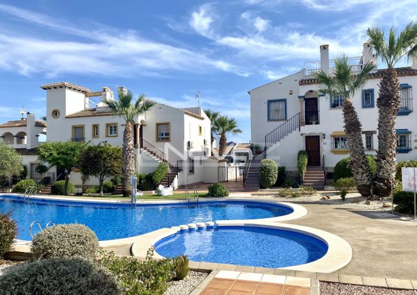 Beautiful townhouse in a prestigious gated complex Los Dolc