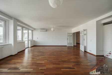 Hoch-Exklusiv und Moderne 4-Zimmer Wohnung (klimatisiert) im 7.Liftstock, nähe Karlskirche, Schwarzenbergplatz + 10 m² Balkon + Garage - Photo 5