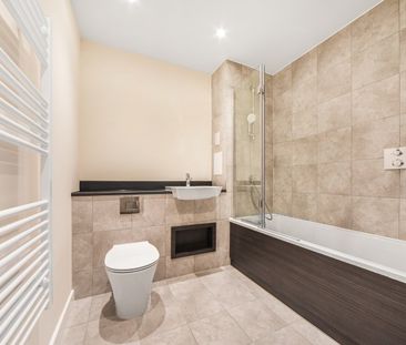 1 Bed Flat, Green Ferry Way, E17 - Photo 5