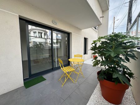 À louer : Appartement T2 avec garage à Royan - Photo 2