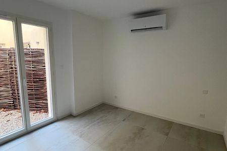 Appartement 2 pièces avec cour - Photo 3