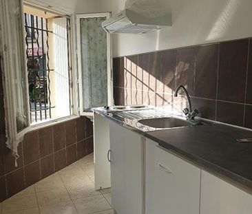 Location Appartement 1 pièce 28m² ST DENIS 93200 - Photo 3