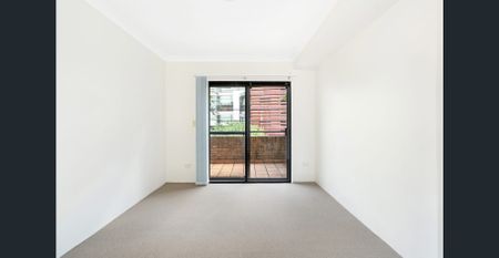 Unfurnished apartment, no pets - Photo 5