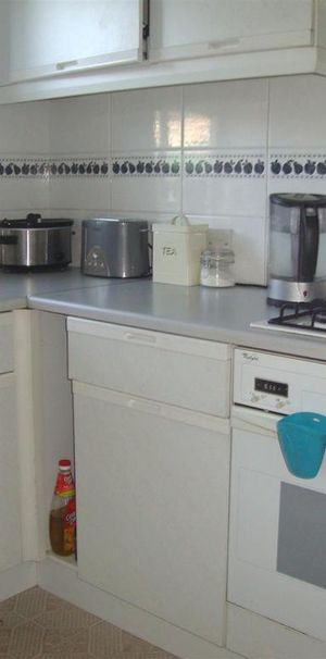 2 bedroom mews to rent - Photo 1