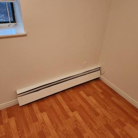 Spacious Apartment in West End Available from November 26th - Photo 1