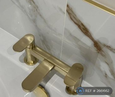 3 bedroom flat to rent - Photo 2