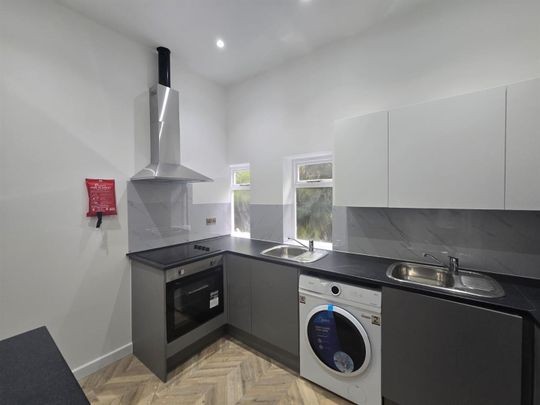 South Hill Avenue, Harrow HA1, London - Photo 1