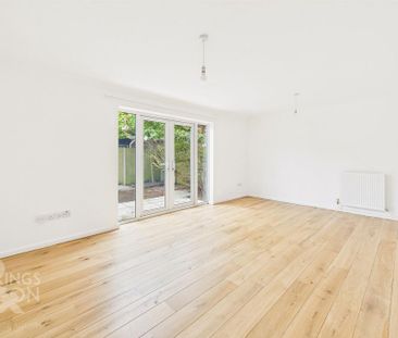 3 bedroom detached house to rent - Photo 2