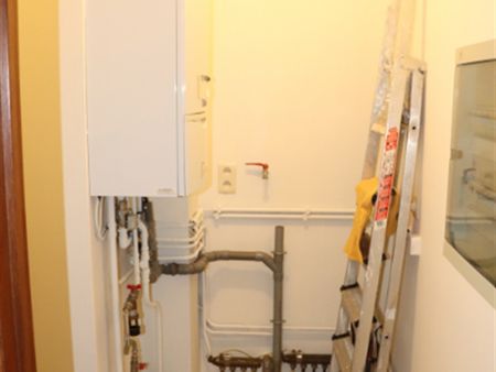 Zéér verzorgd & instapklaar appartement op 2deV met 2 SLK, terras & 2 ondergrondse autostaanplaatsen - Foto 4