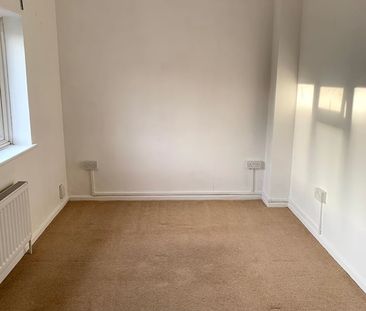 2 Bed End Terrace, Croydon, CR0 - Photo 5