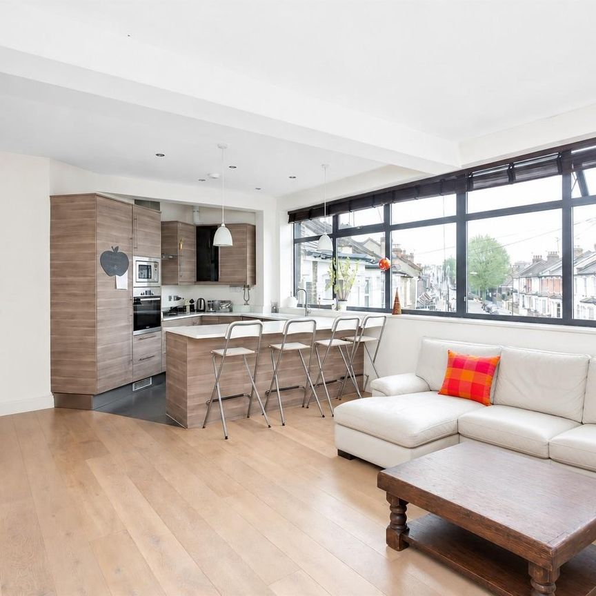 Villiers Road, Willesden Green, London - Photo 1
