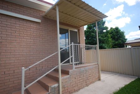 Granny Flat with Lock-Up Garage - Photo 5