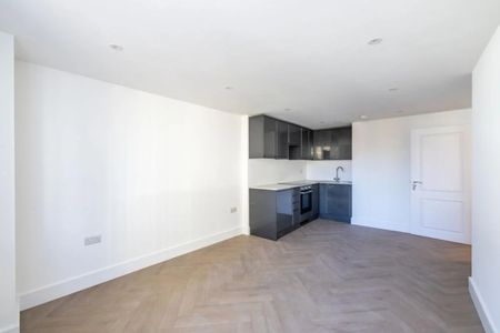 Flat 10, High Street, Croydon - Photo 2