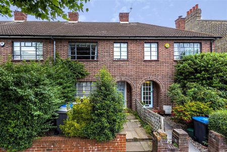 3 bedroom terraced house to rent - Photo 2