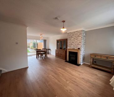 3 bedroom terraced house to rent - Photo 1