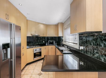 Charming 3 Bed 2 Bath Double Storey Family Home in Riverwood! ! ! - Photo 5