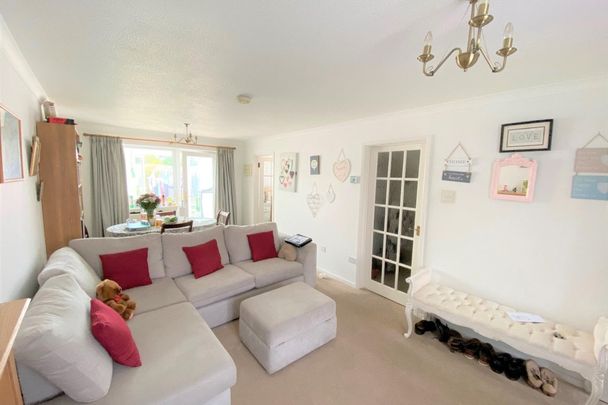 Britannia Crescent - Photo 1