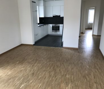 Un bel appartement de 4.5 pièces est à louer sur la Chaux-de-Fonds ! - Photo 4