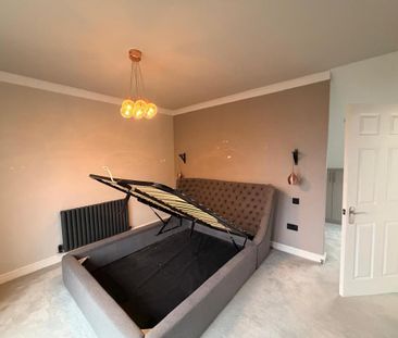 4 bedroom terraced house to rent - Photo 2