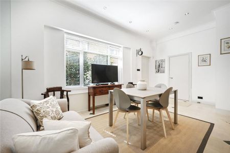 3 bedroom mews to rent - Photo 5
