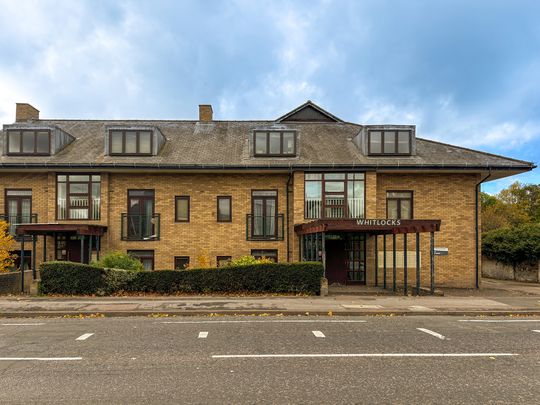 High Street, Trumpington - Photo 1