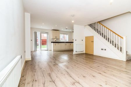 3 bedroom terraced house to rent - Photo 2