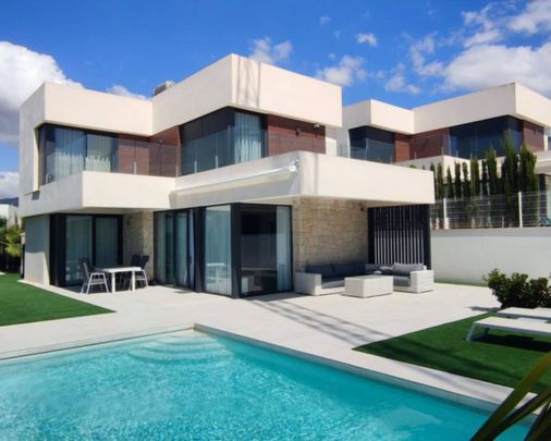 Brand new villa on Sierra Cortina, Alicante (key ready) - Photo 1