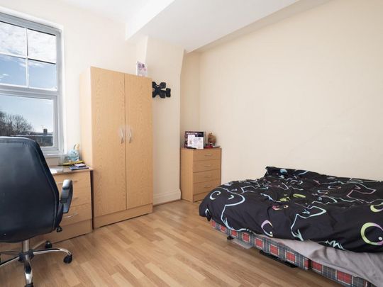 6 bedroom maisonette to rent - Photo 1