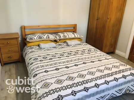 4 bedroom terraced house to rent - Photo 4