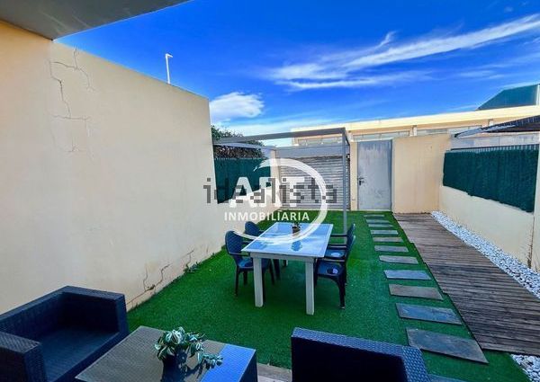 Alquiler de chalet adosado en Calle San Vicente Ferrer