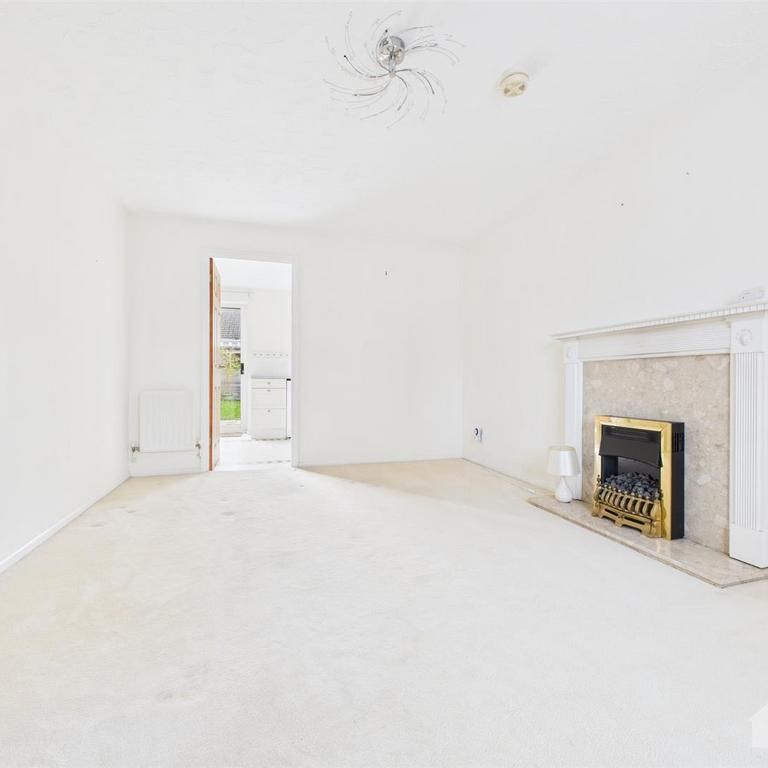 2 bedroom semi-detached house to rent - Photo 1