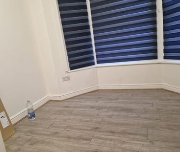 Studio Flat, Park Avenue Road, N17 - Photo 4