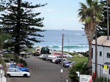 Fully Furnished Executive 3 bedroom unit across from Surf Beach - Photo 5