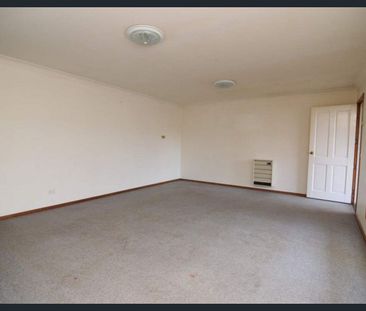 Spacious 3 Bedroom Villa - Photo 1