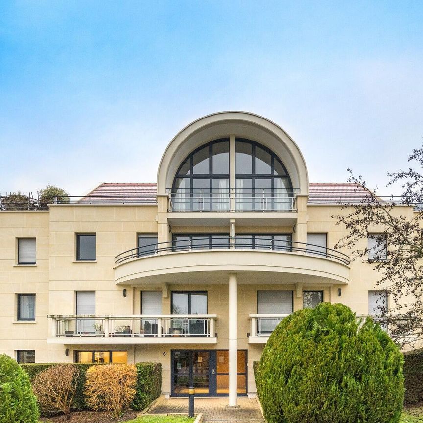 location Appartement T5 DE 111.73m² À SCEAUX - Photo 1