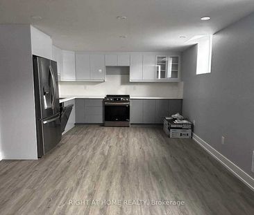 For Lease - 947 Wickham Road, Innisfil, Ontario - Photo 1