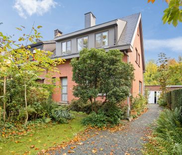 Mooie halfopen woning met garage op absolute toplocatie - Photo 3