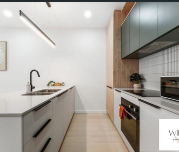 Executive Living at Its Finest – Fully Furnished Townhouse - Photo 4