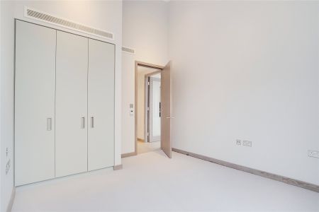 Drapers Yard London SW18 - Photo 5