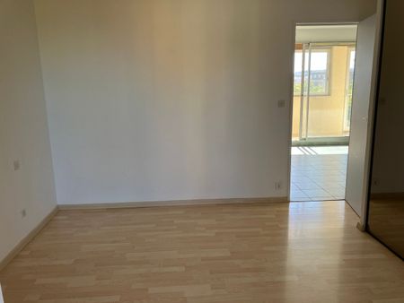 Location Appartement 2 pièces 57m² NARBONNE 11100 - Photo 4