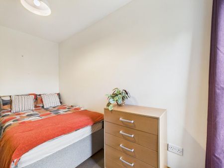 5 bedroom terraced house to rent - Photo 3